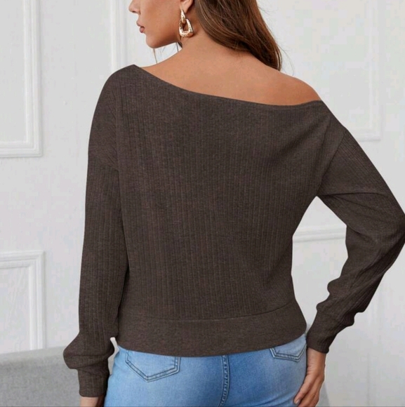 Women Casual Minimalist Solid Color Asymmetrical Collar Sweatshirt - Picture 2 of 4